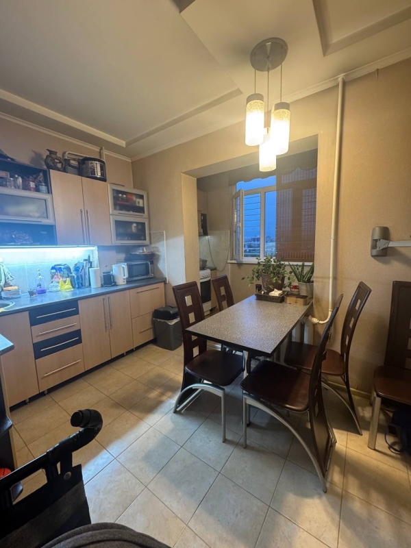 Продаю 2-к квартиру (52 м²) в Бишкеке