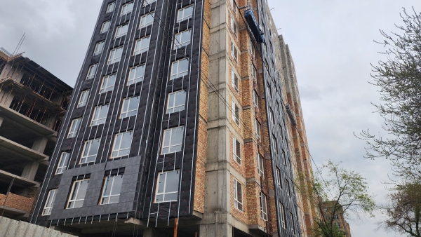 Продаю 2-к квартиру (70 м²) в Бишкеке