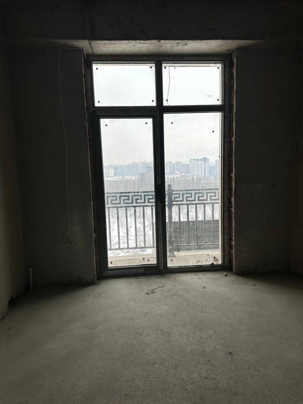 Продаю 4-к квартиру (155 м²) в Бишкеке