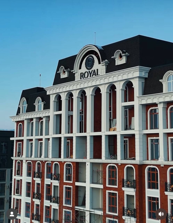 Продаю 4-к квартиру (162 м²) в Бишкеке