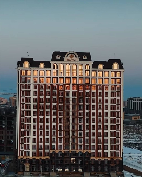 Продаю 4-к квартиру (162 м²) в Бишкеке