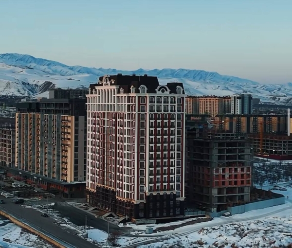 Продаю 4-к квартиру (162 м²) в Бишкеке