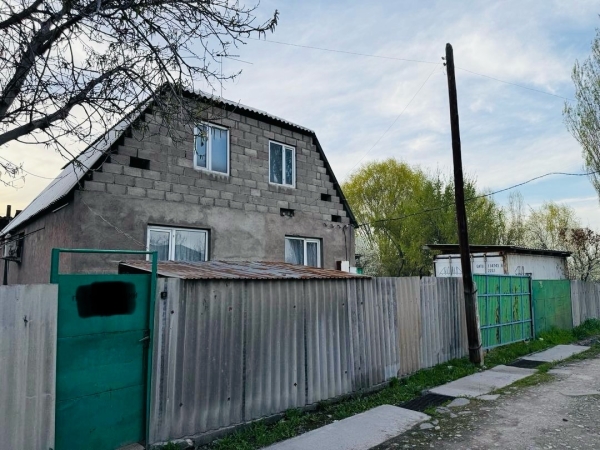 Продаю 3-к дом (74 м²) в Бишкеке