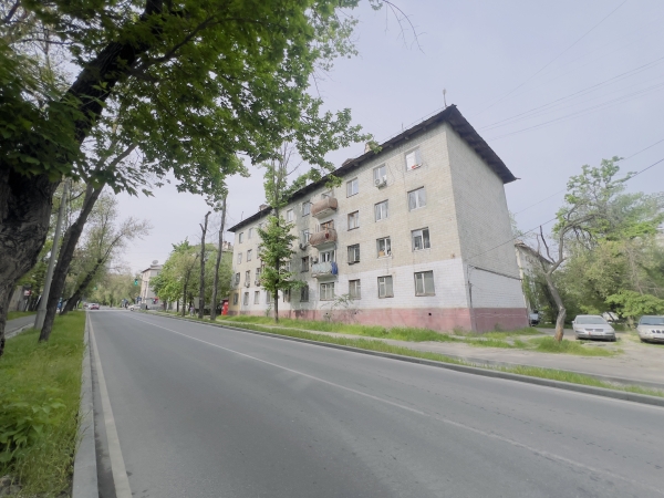 Продаю 2-к квартиру (44 м²) в Бишкеке