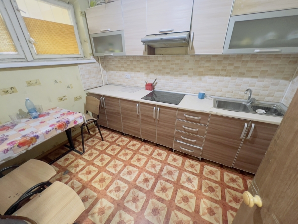 Продаю 2-к квартиру (58 м²) в Бишкеке