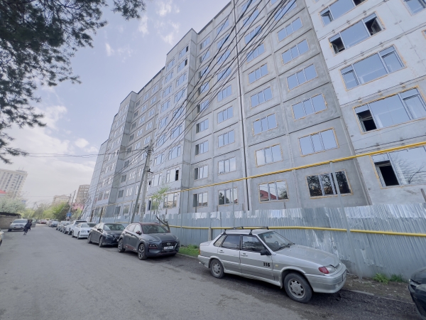 Продаю 1-к квартиру (48 м²) в Бишкеке