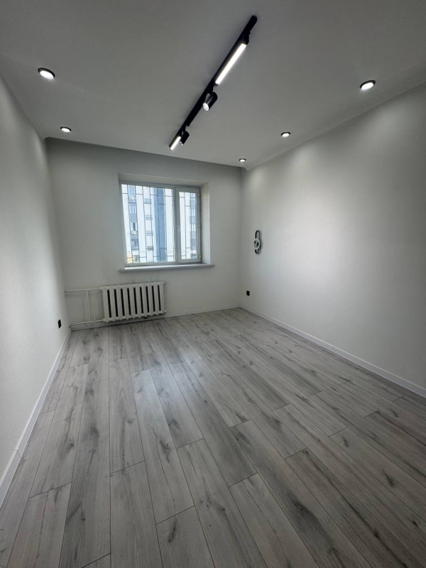 Продаю 4-к квартиру (76 м²) в Бишкеке