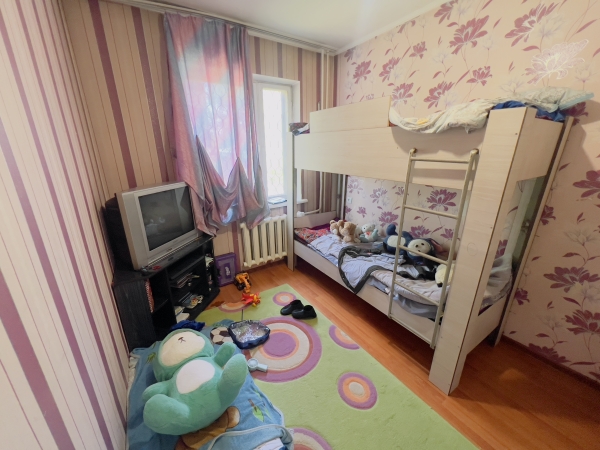 Продаю 3-к квартиру (70 м²) в Бишкеке