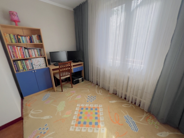 Продаю 4-к дом (130 м²) в Бишкеке