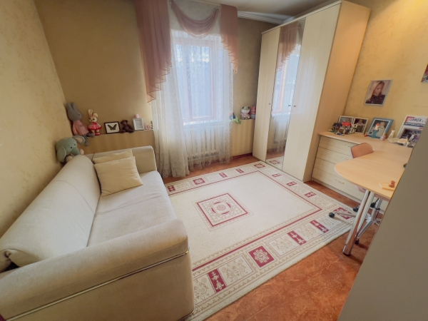 Продаю 4-к дом (130 м²) в Бишкеке