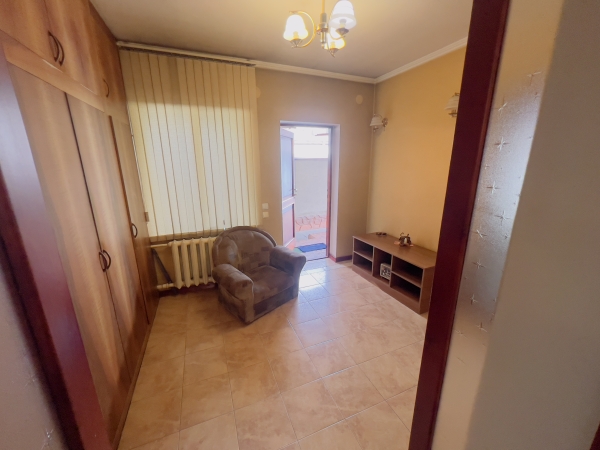 Продаю 4-к дом (130 м²) в Бишкеке