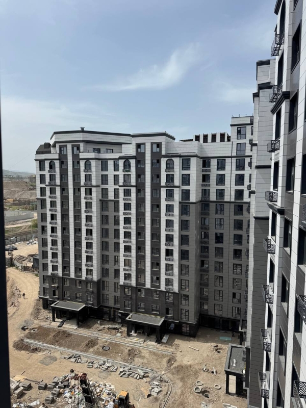 Продаю 3-к квартиру (108 м²) в Бишкеке