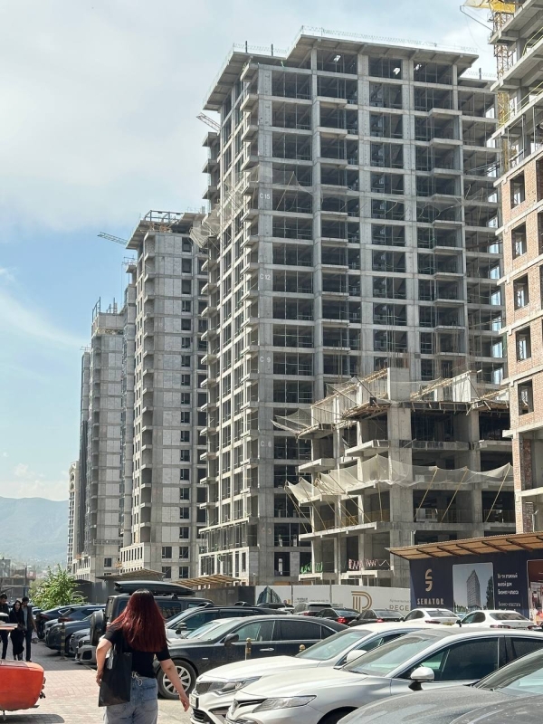 Продаю 3-к квартиру (123 м²) в Бишкеке