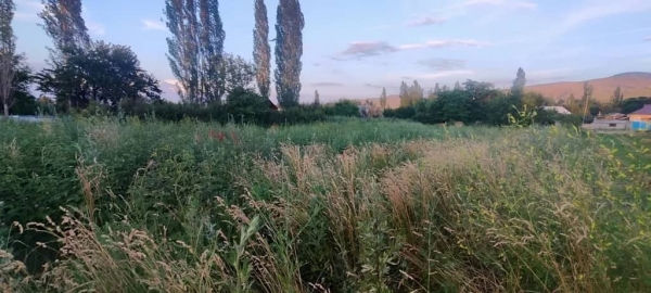 Продаю  участок (5 соток) в Бишкеке