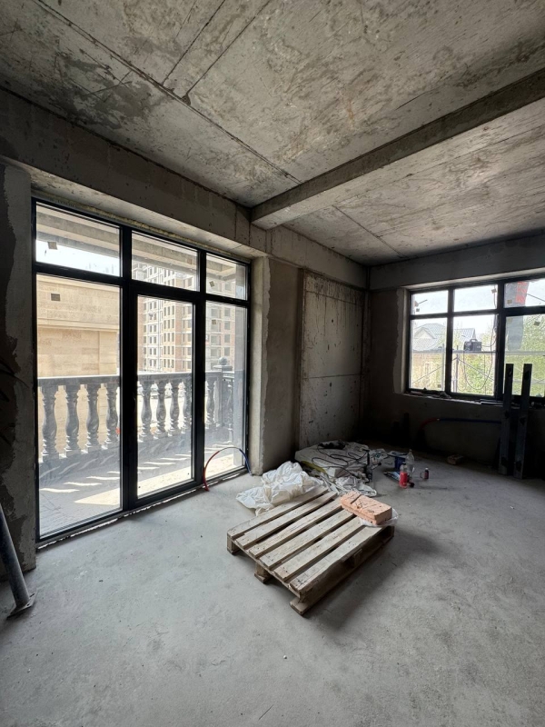 Продаю 2-к квартиру (79 м²) в Бишкеке
