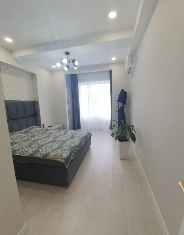 Продаю 3-к квартиру (98 м²) в Бишкеке