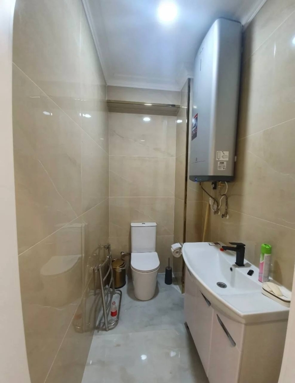 Продаю 3-к квартиру (98 м²) в Бишкеке