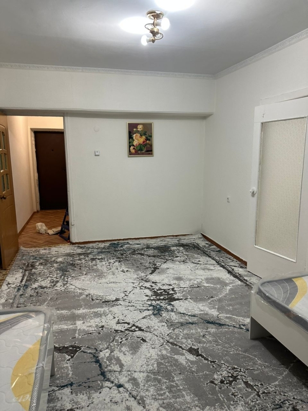 Продаю 2-к квартиру (43 м²) в Бишкеке