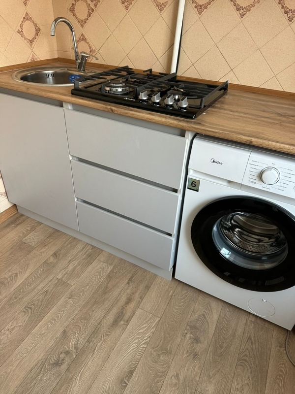 Продаю 2-к квартиру (43 м²) в Бишкеке