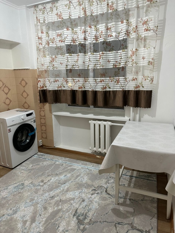 Продаю 2-к квартиру (43 м²) в Бишкеке