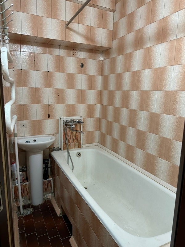 Продаю 2-к квартиру (43 м²) в Бишкеке
