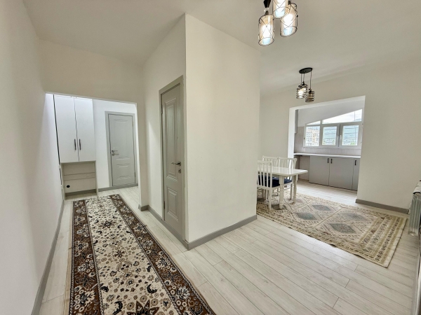 Продаю 2-к квартиру (53 м²) в Бишкеке