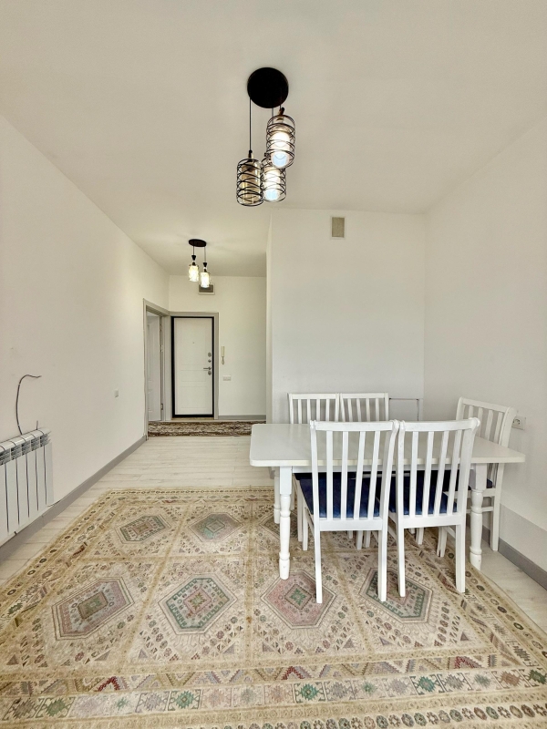 Продаю 2-к квартиру (53 м²) в Бишкеке