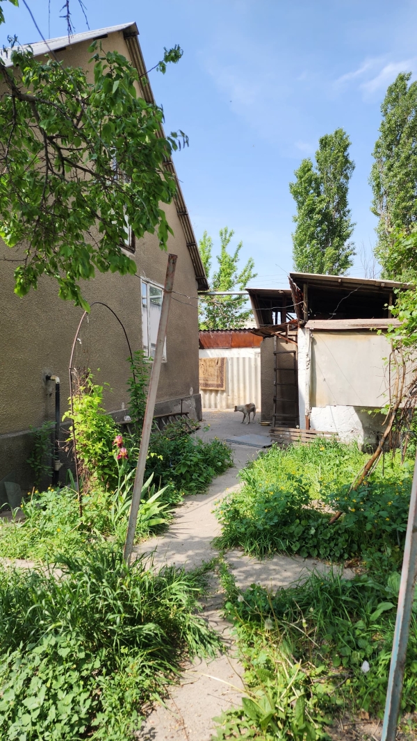 Продаю 3-к дом (77 м²) в Бишкеке