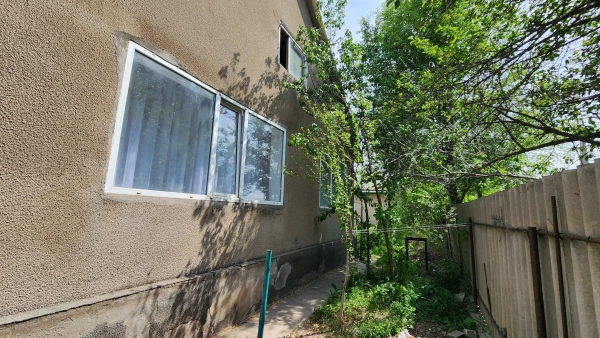 Продаю 3-к дом (77 м²) в Бишкеке