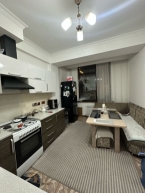 Продаю 2-к квартиру (77 м²) в Бишкеке