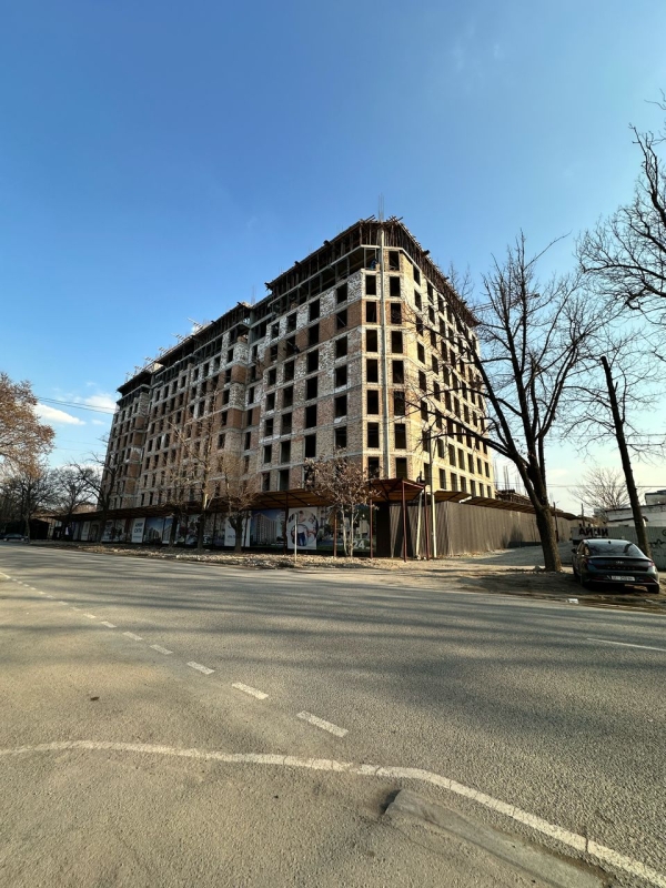 Продаю 3-к квартиру (100000 м²) в Бишкеке
