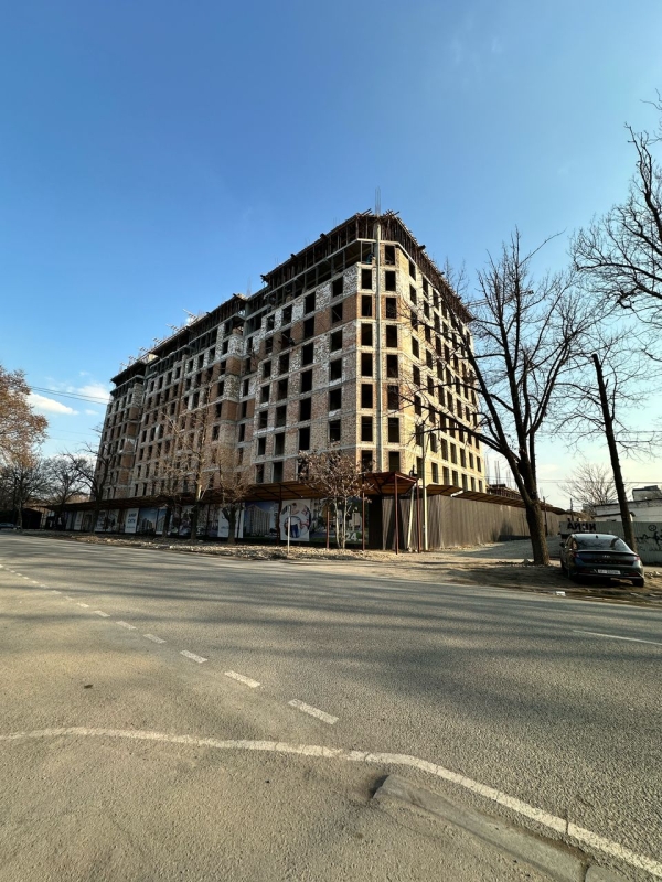 Продаю 3-к квартиру (100000 м²) в Бишкеке