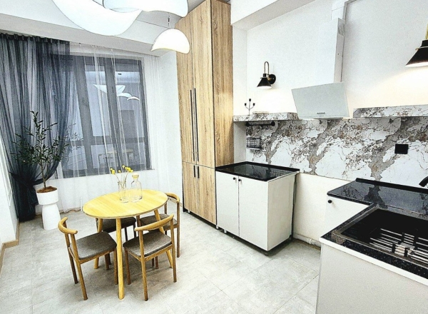 Продаю 2-к квартиру (63 м²) в Бишкеке