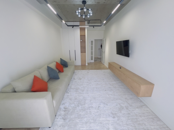 Сдаю 3-к квартиру (98 м²) в Бишкеке