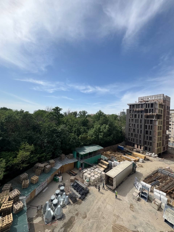 Продаю 3-к квартиру (89 м²) в Бишкеке