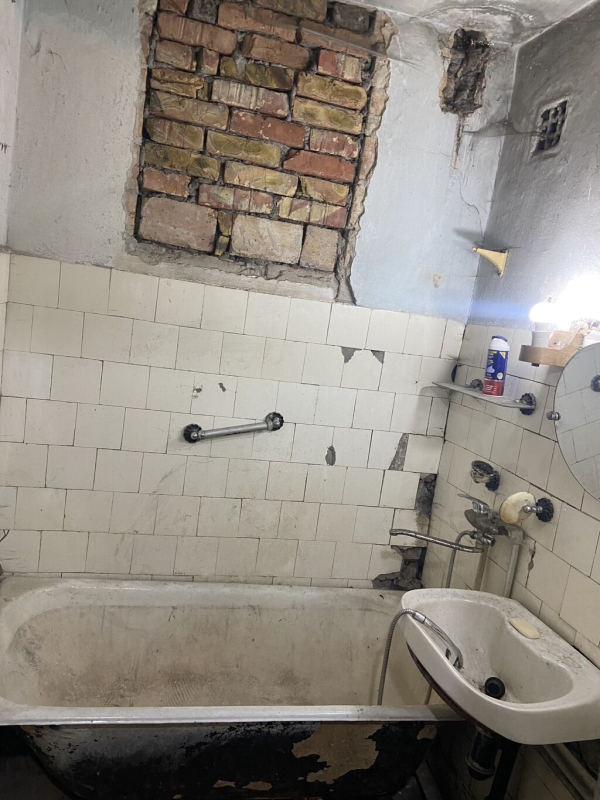 Продаю 3-к квартиру (55 м²) в Бишкеке