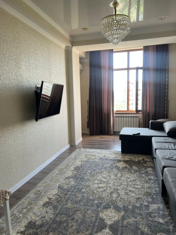 Продаю 3-к квартиру (107 м²) в Бишкеке