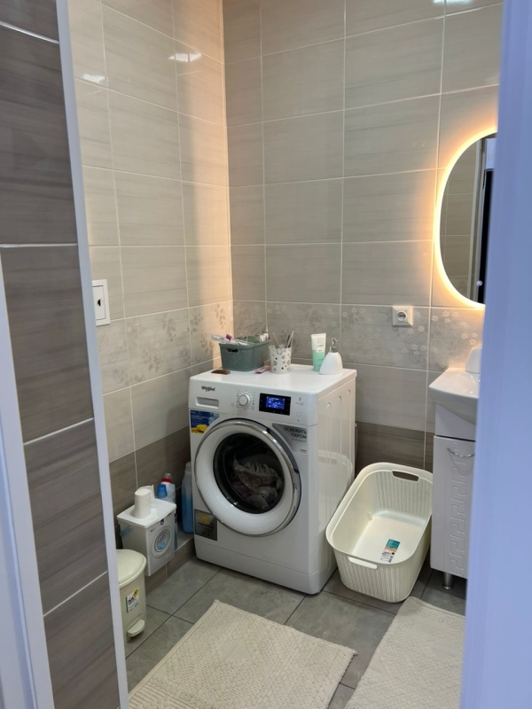 Продаю 3-к квартиру (107 м²) в Бишкеке