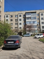 Продаю 2-к квартиру (50 м²) в Бишкеке