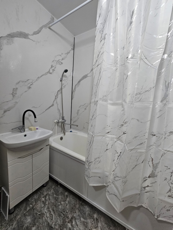 Продаю 2-к квартиру (50 м²) в Бишкеке