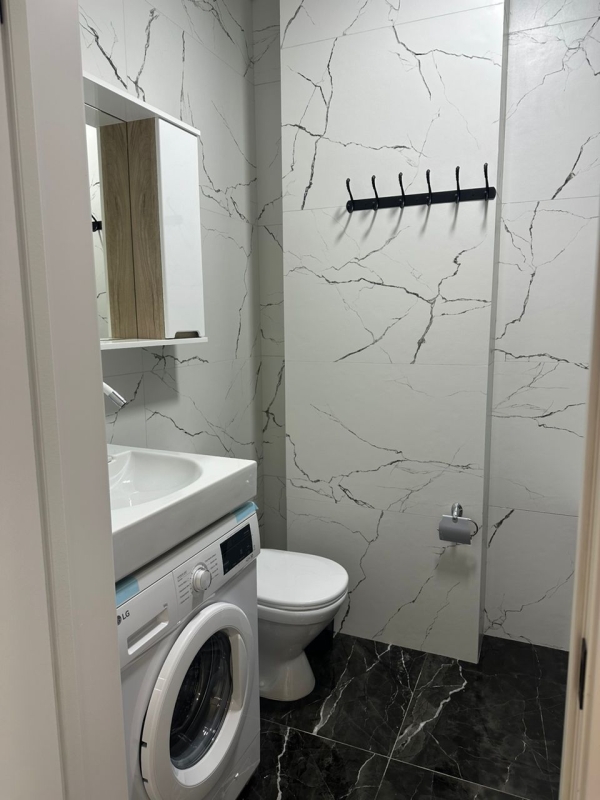 Продаю 1-к квартиру (41.6 м²) в Бишкеке
