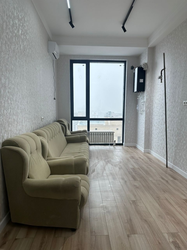 Продаю 1-к квартиру (41.6 м²) в Бишкеке