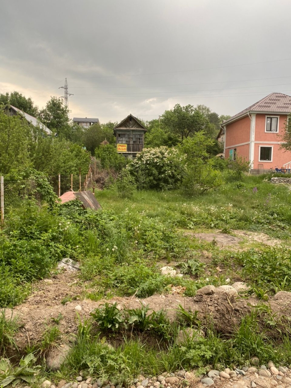 Продаю  участок (5 соток) в Бишкеке