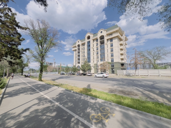 Продаю 1-к помещение (350 м²) в Бишкеке