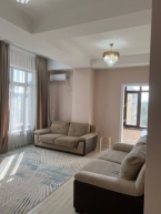 Продаю 3-к квартиру (104 м²) в Бишкеке