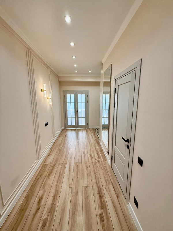 Продаю 3-к квартиру (102 м²) в Бишкеке