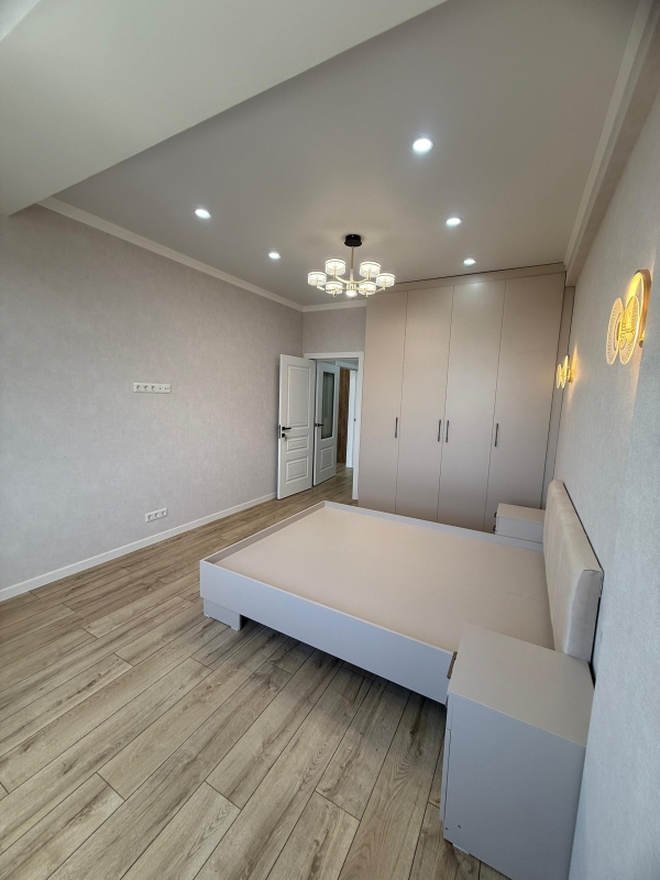 Продаю 2-к квартиру (78 м²) в Бишкеке