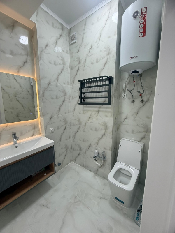 Продаю 2-к квартиру (78 м²) в Бишкеке