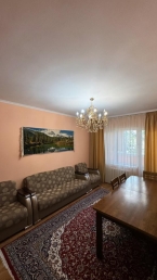 Продаю 4-к квартиру (74 м²) в Бишкеке