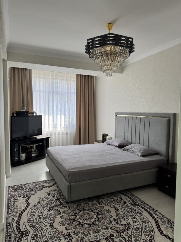 Продаю 1-к квартиру (46 м²) в Бишкеке